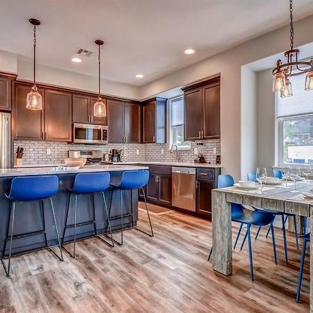 New Tri-Level Home With Ocean View And 3 En-Suite Bedrooms! Depoe Bay Extérieur photo